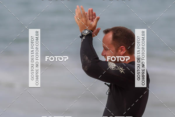 Buy your photos of the eventCampeonato da Escola Municipal de Surf de Maca on Fotop