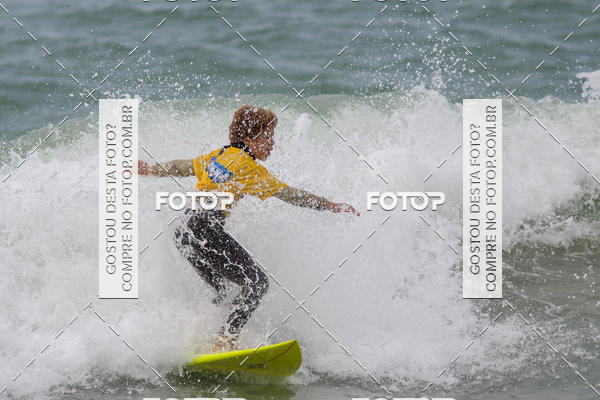 Buy your photos of the eventCampeonato da Escola Municipal de Surf de Maca on Fotop