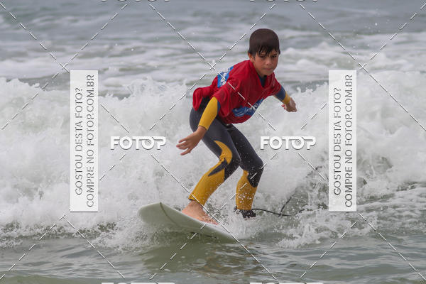 Buy your photos of the eventCampeonato da Escola Municipal de Surf de Maca on Fotop