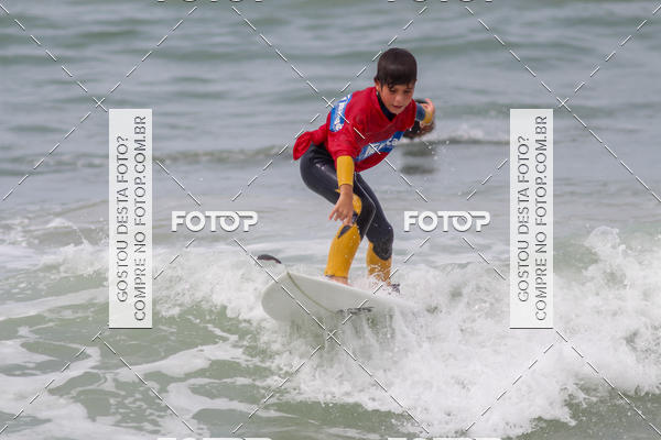 Buy your photos of the eventCampeonato da Escola Municipal de Surf de Maca on Fotop