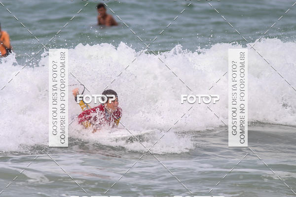 Buy your photos of the eventCampeonato da Escola Municipal de Surf de Maca on Fotop