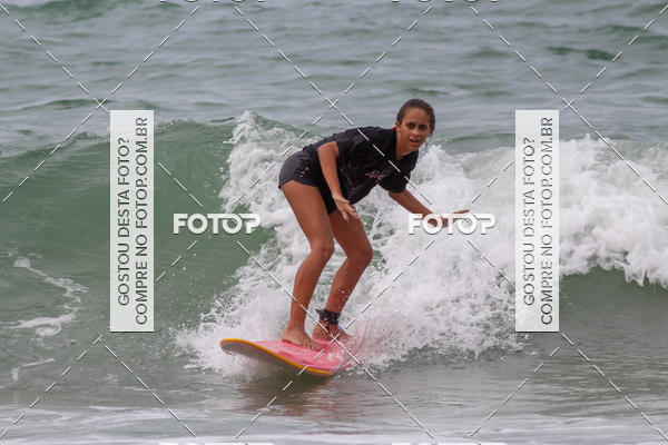 Buy your photos of the eventCampeonato da Escola Municipal de Surf de Maca on Fotop