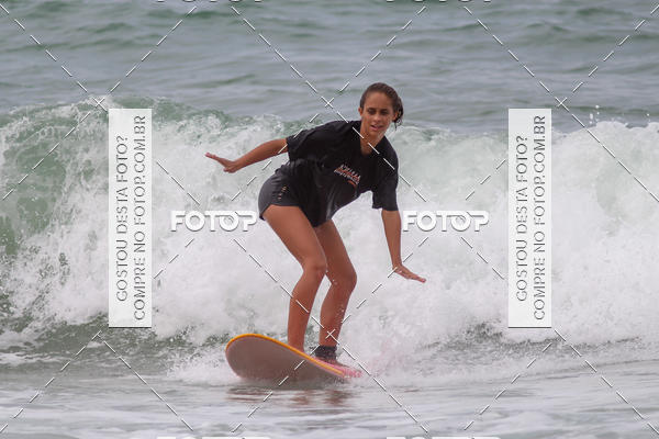 Buy your photos of the eventCampeonato da Escola Municipal de Surf de Maca on Fotop