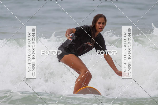 Buy your photos of the eventCampeonato da Escola Municipal de Surf de Maca on Fotop