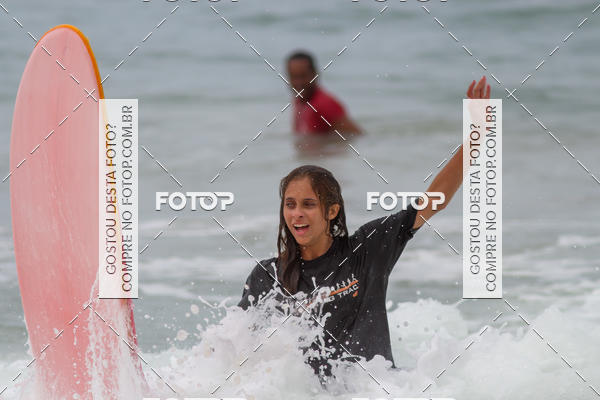 Buy your photos of the eventCampeonato da Escola Municipal de Surf de Maca on Fotop