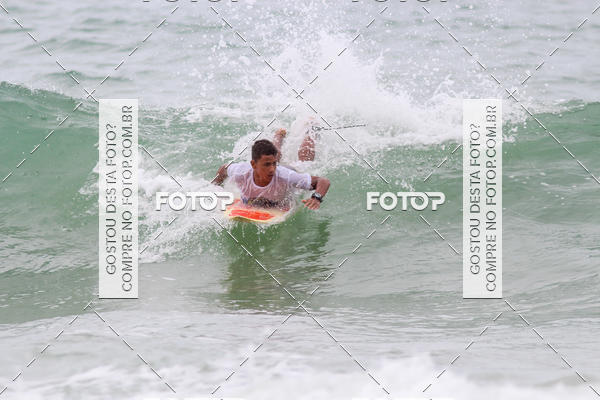 Buy your photos of the eventCampeonato da Escola Municipal de Surf de Maca on Fotop