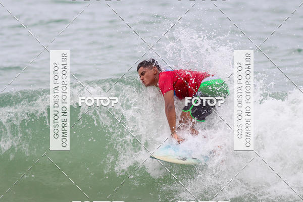 Buy your photos of the eventCampeonato da Escola Municipal de Surf de Maca on Fotop