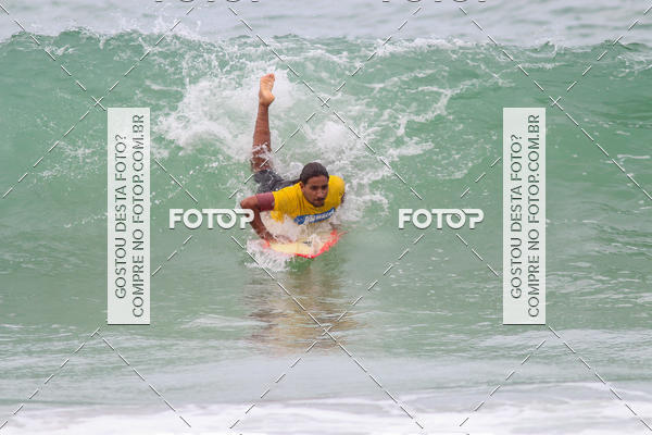 Buy your photos of the eventCampeonato da Escola Municipal de Surf de Maca on Fotop