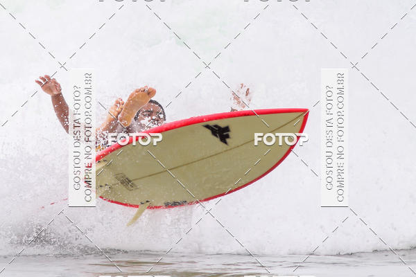 Buy your photos of the eventCampeonato da Escola Municipal de Surf de Maca on Fotop