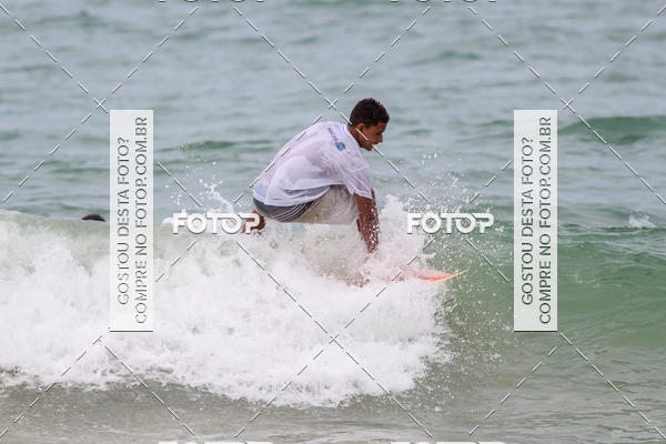 Buy your photos of the eventCampeonato da Escola Municipal de Surf de Maca on Fotop