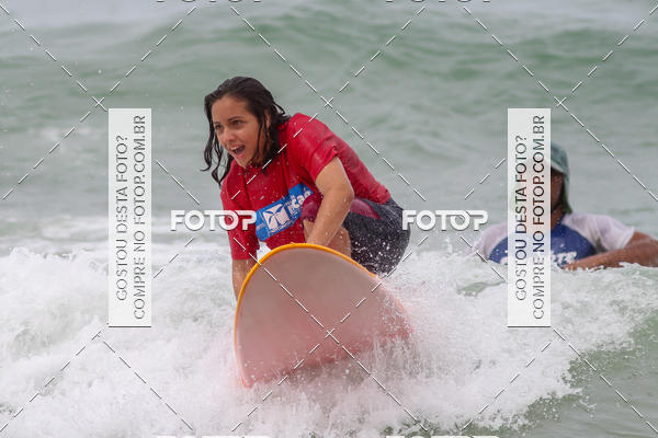 Buy your photos of the eventCampeonato da Escola Municipal de Surf de Maca on Fotop
