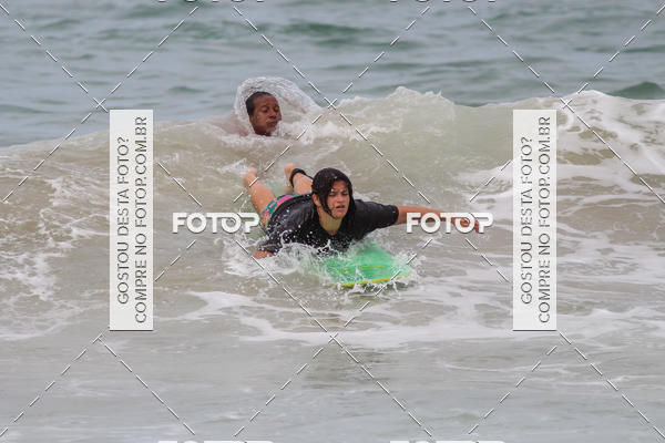 Buy your photos of the eventCampeonato da Escola Municipal de Surf de Maca on Fotop