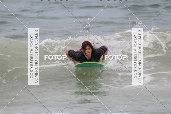 Buy your photos of the eventCampeonato da Escola Municipal de Surf de Maca on Fotop