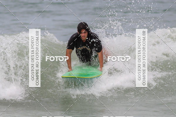 Buy your photos of the eventCampeonato da Escola Municipal de Surf de Maca on Fotop