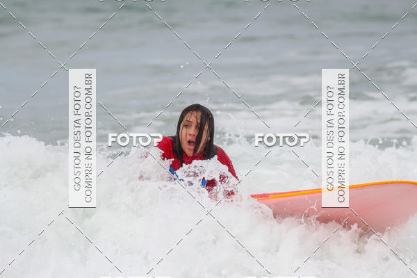 Buy your photos of the eventCampeonato da Escola Municipal de Surf de Maca on Fotop