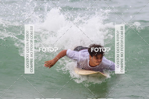 Buy your photos of the eventCampeonato da Escola Municipal de Surf de Maca on Fotop
