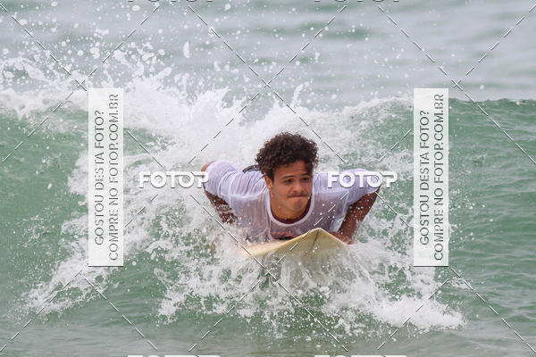 Buy your photos of the eventCampeonato da Escola Municipal de Surf de Maca on Fotop