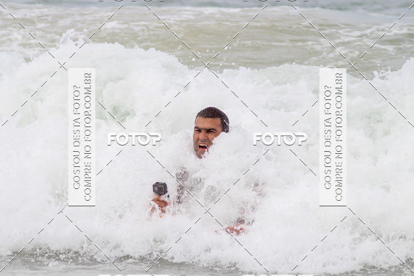 Buy your photos of the eventCampeonato da Escola Municipal de Surf de Maca on Fotop
