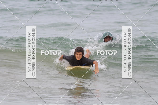 Buy your photos of the eventCampeonato da Escola Municipal de Surf de Maca on Fotop