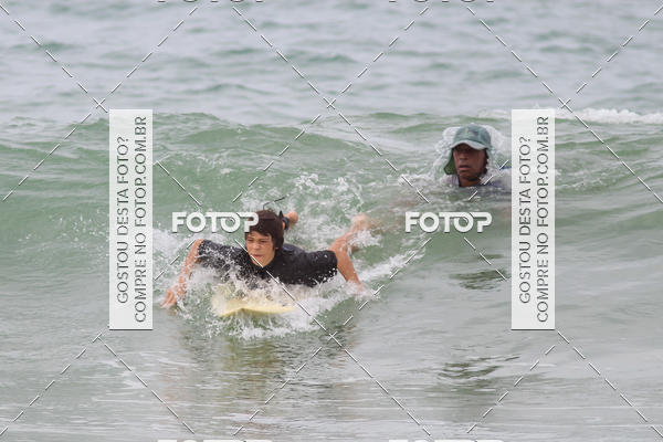 Buy your photos of the eventCampeonato da Escola Municipal de Surf de Maca on Fotop