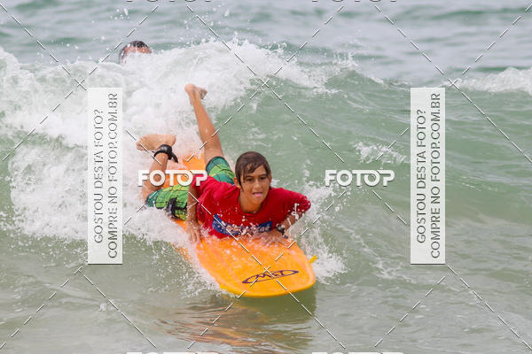 Buy your photos of the eventCampeonato da Escola Municipal de Surf de Maca on Fotop