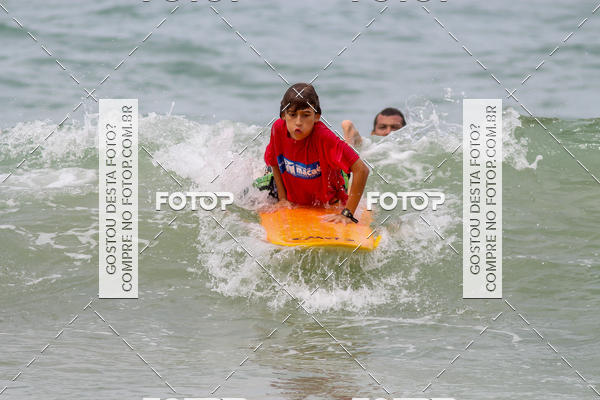 Buy your photos of the eventCampeonato da Escola Municipal de Surf de Maca on Fotop