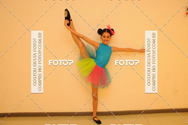 Buy your photos of the eventEspetculo de Dana Studio V on Fotop