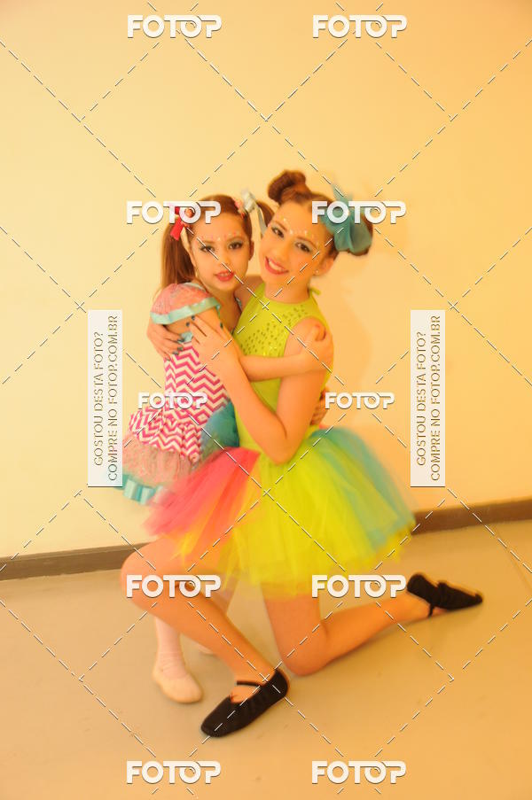 Buy your photos of the eventEspetculo de Dana Studio V on Fotop