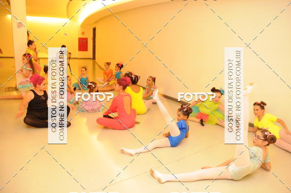 Buy your photos of the eventEspetculo de Dana Studio V on Fotop