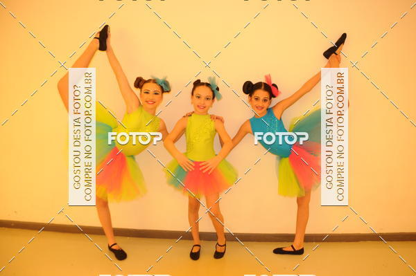 Buy your photos of the eventEspetculo de Dana Studio V on Fotop