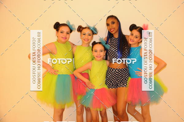 Buy your photos of the eventEspetculo de Dana Studio V on Fotop