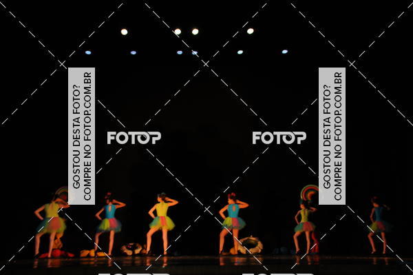 Buy your photos of the eventEspetculo de Dana Studio V on Fotop