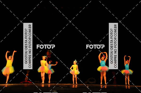 Buy your photos of the eventEspetculo de Dana Studio V on Fotop