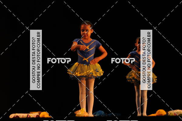 Buy your photos of the eventEspetculo de Dana Studio V on Fotop