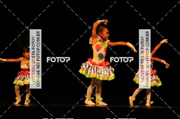 Buy your photos of the eventEspetculo de Dana Studio V on Fotop