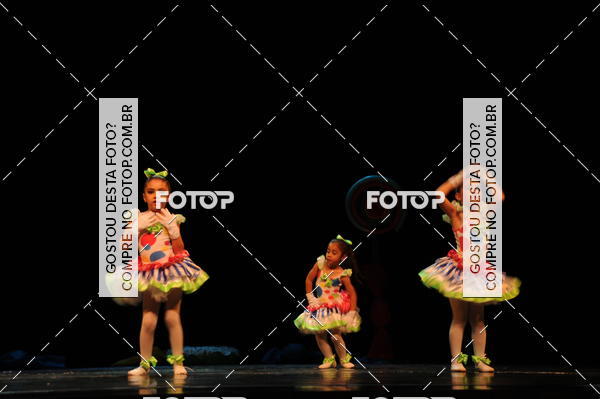 Buy your photos of the eventEspetculo de Dana Studio V on Fotop