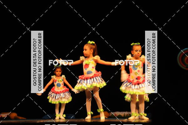 Buy your photos of the eventEspetculo de Dana Studio V on Fotop