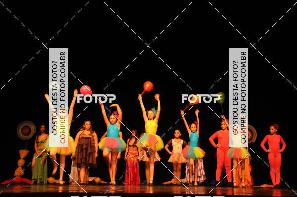 Buy your photos of the eventEspetculo de Dana Studio V on Fotop