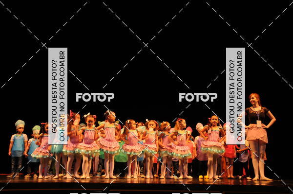 Buy your photos of the eventEspetculo de Dana Studio V on Fotop