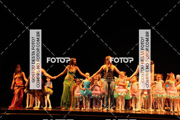 Buy your photos of the eventEspetculo de Dana Studio V on Fotop