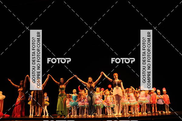 Buy your photos of the eventEspetculo de Dana Studio V on Fotop