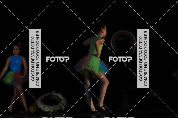 Buy your photos of the eventEspetculo de Dana Studio V on Fotop