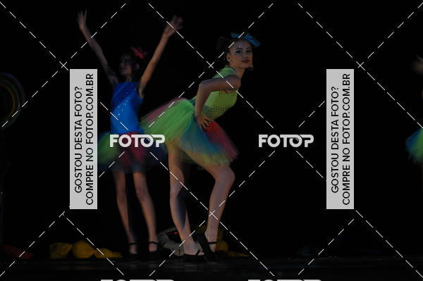 Buy your photos of the eventEspetculo de Dana Studio V on Fotop