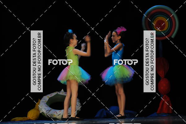 Buy your photos of the eventEspetculo de Dana Studio V on Fotop