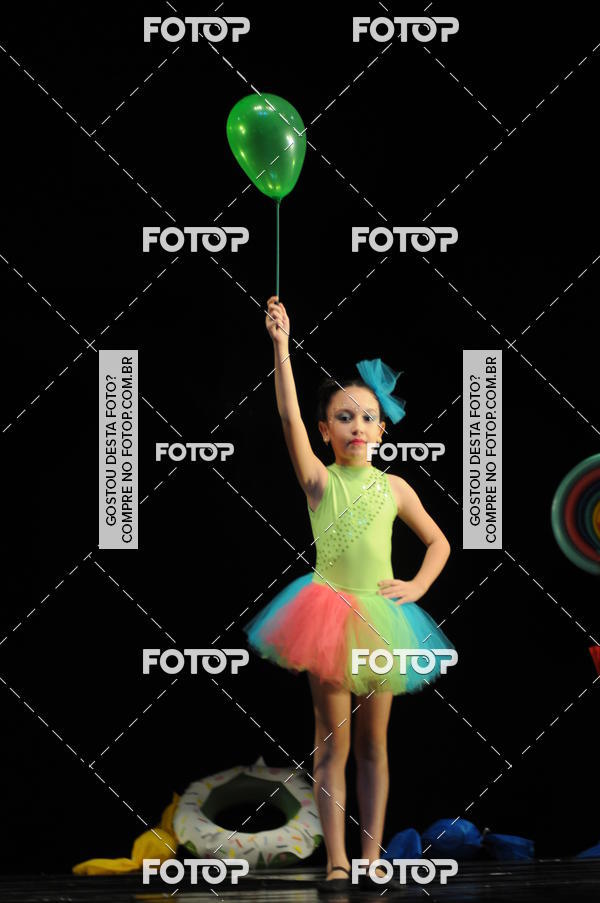 Buy your photos of the eventEspetculo de Dana Studio V on Fotop