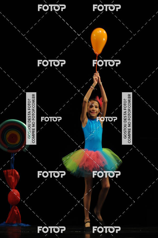 Buy your photos of the eventEspetculo de Dana Studio V on Fotop