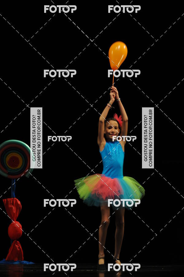 Buy your photos of the eventEspetculo de Dana Studio V on Fotop