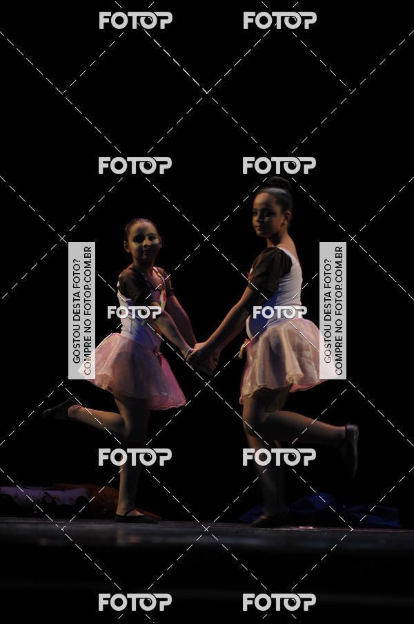 Buy your photos of the eventEspetculo de Dana Studio V on Fotop