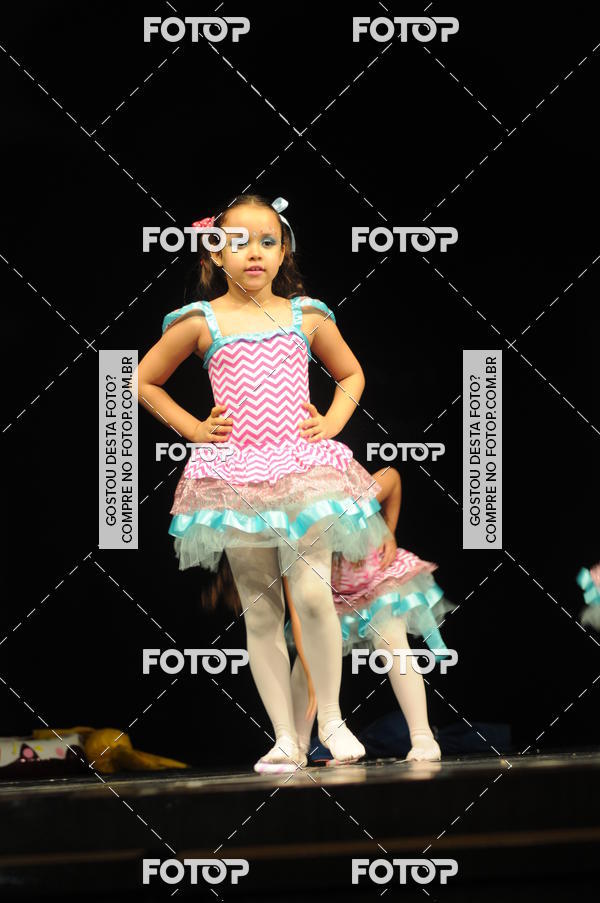 Buy your photos of the eventEspetculo de Dana Studio V on Fotop