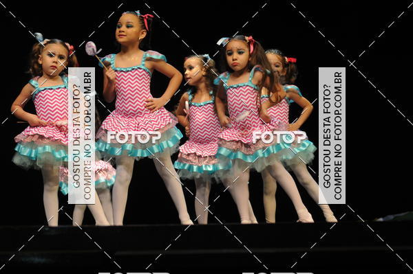 Buy your photos of the eventEspetculo de Dana Studio V on Fotop